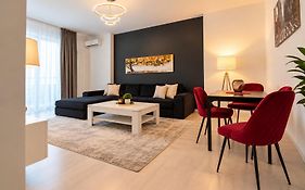 Metropole Apartments Old Town